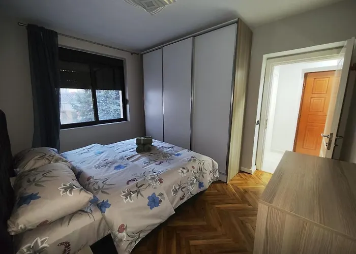 Illyrian Downtown * تيرانا